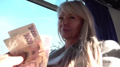 NEW
Rich Aunty Fucked In A Public Bus